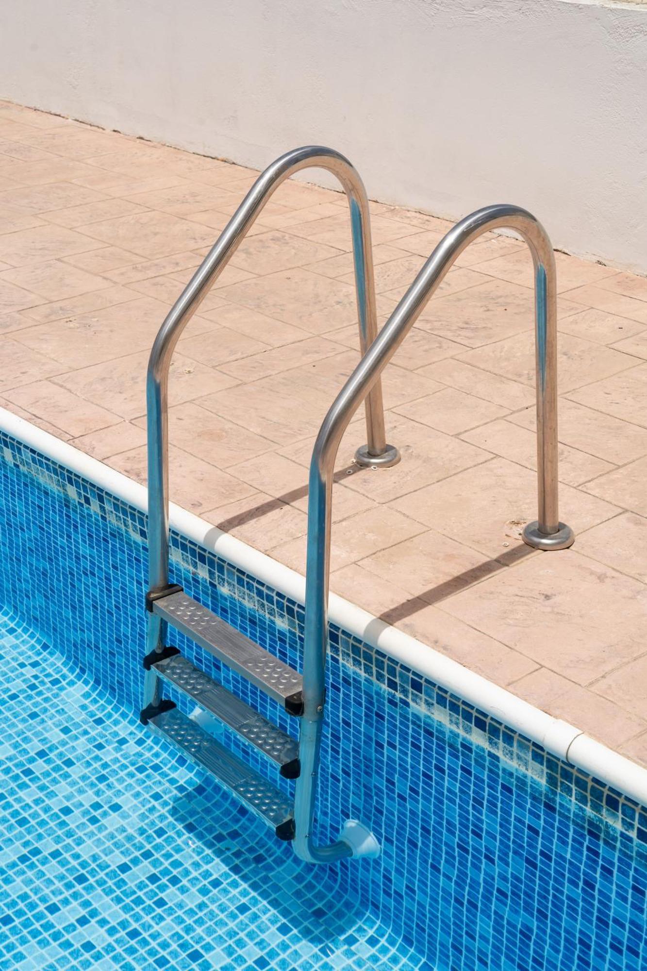 Appartamento Blu Mackenzie 1 Bdr Flat With Pool Larnaca Esterno foto