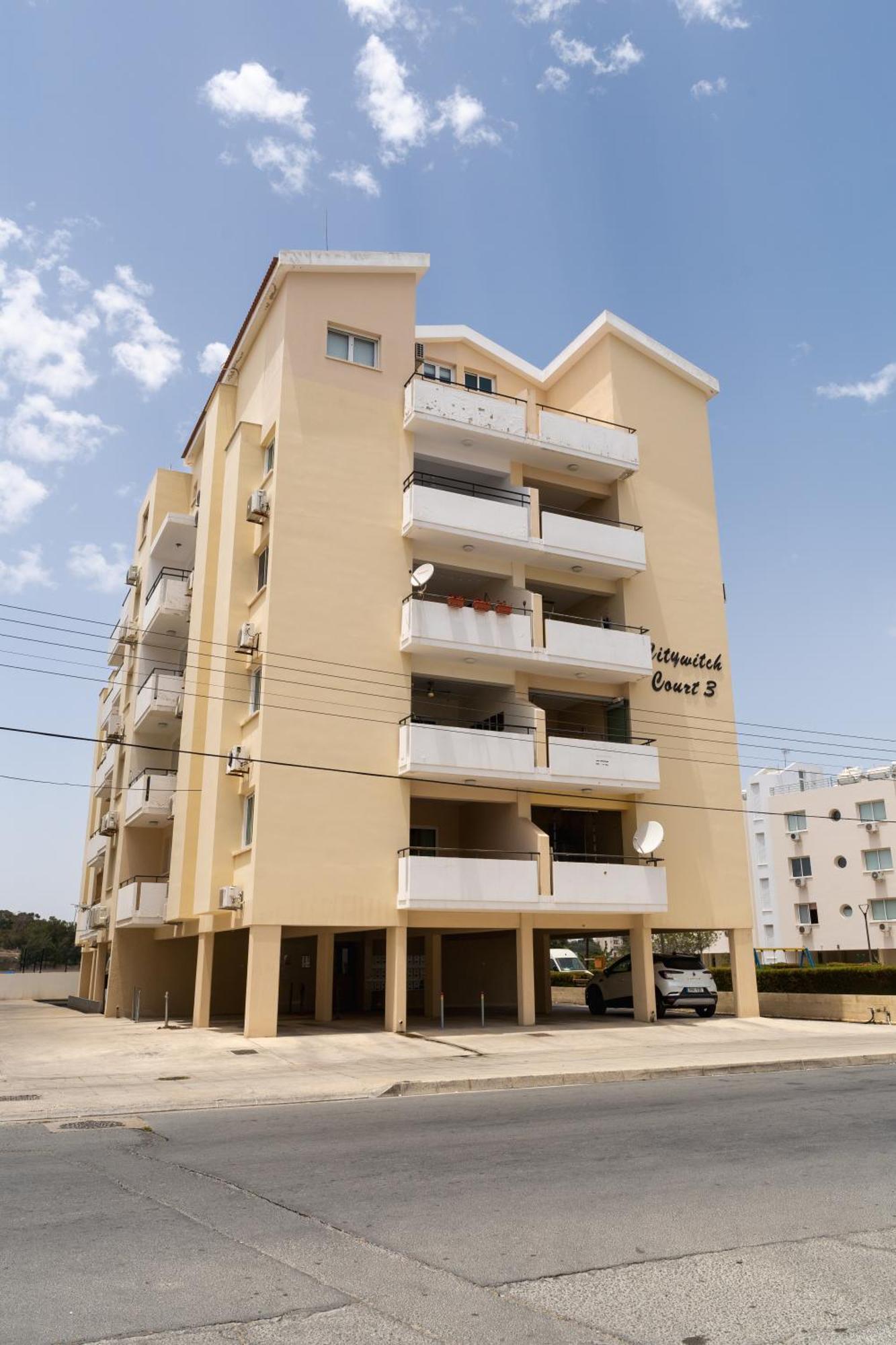 Appartamento Blu Mackenzie 1 Bdr Flat With Pool Larnaca Esterno foto