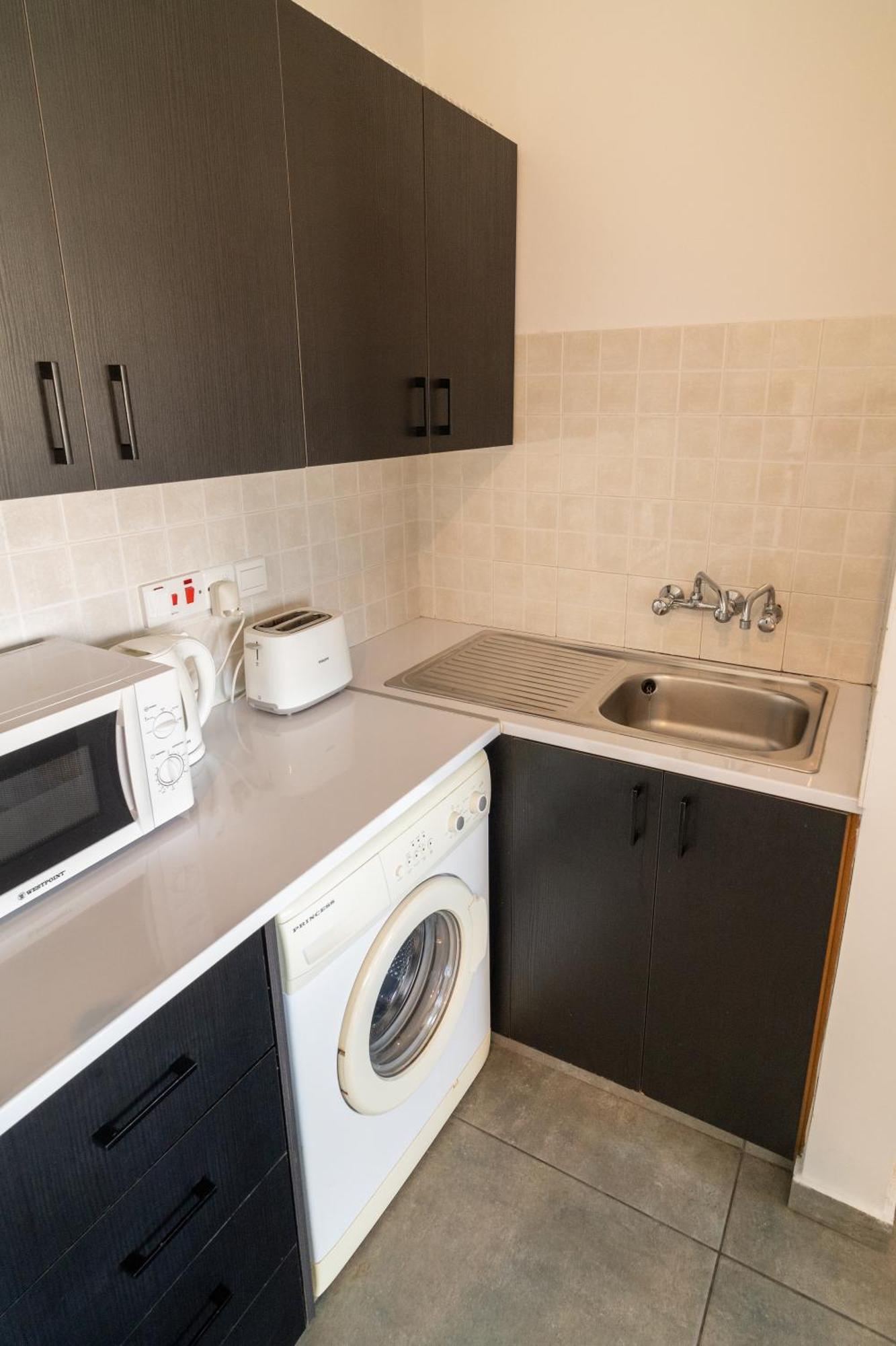 Appartamento Blu Mackenzie 1 Bdr Flat With Pool Larnaca Esterno foto