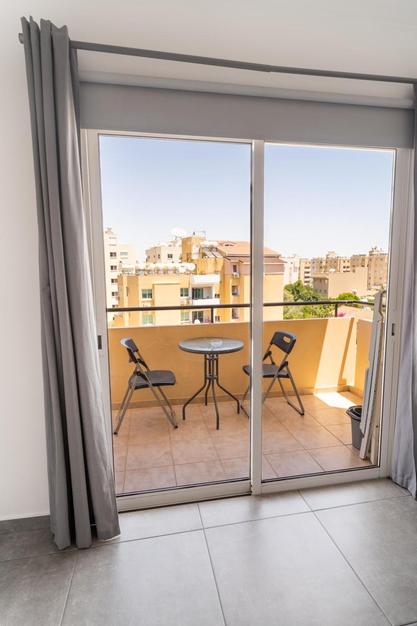 Appartamento Blu Mackenzie 1 Bdr Flat With Pool Larnaca Esterno foto